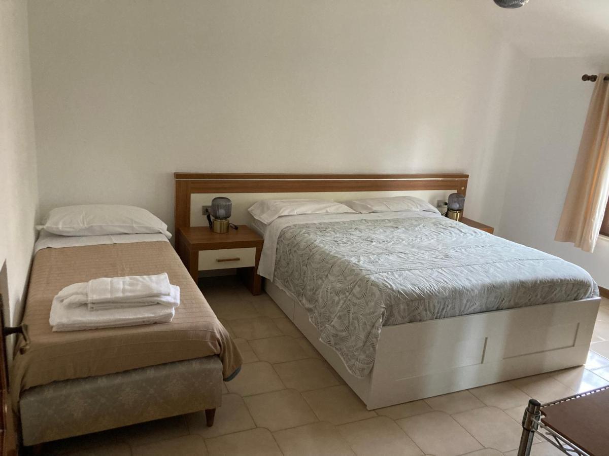 Appartamenti Aspromonte Milaan Buitenkant foto